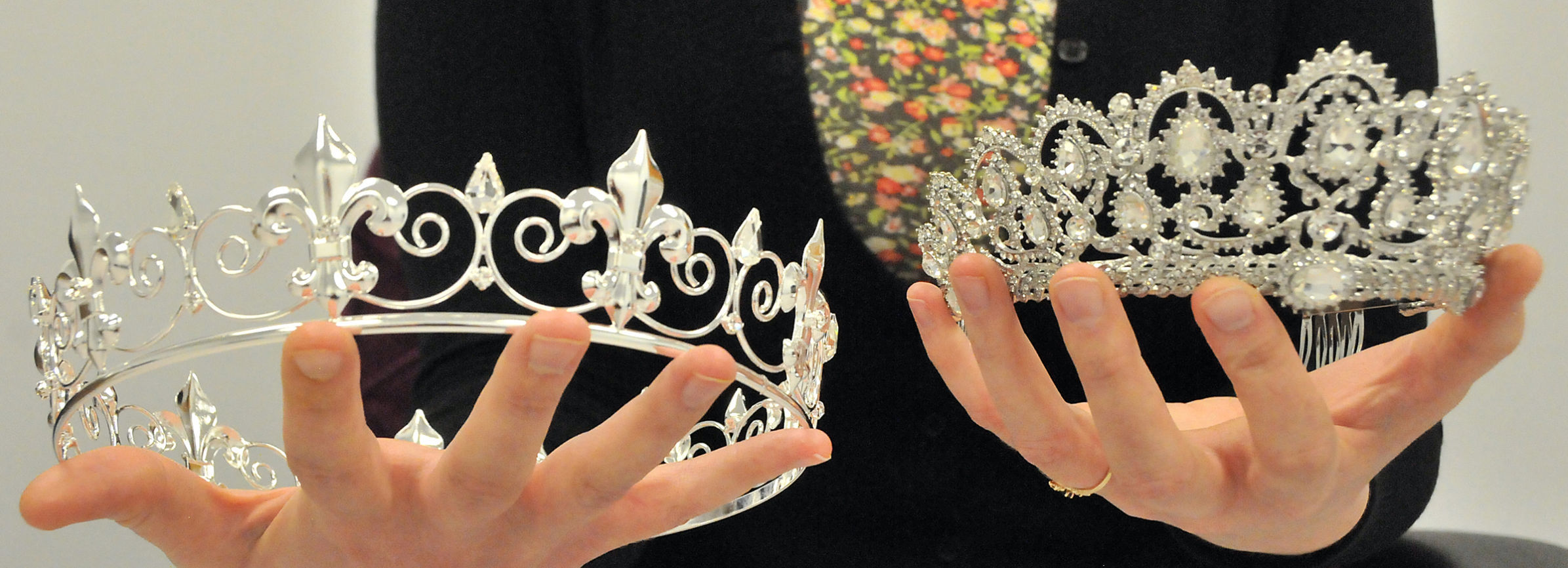 Adult prom crowns